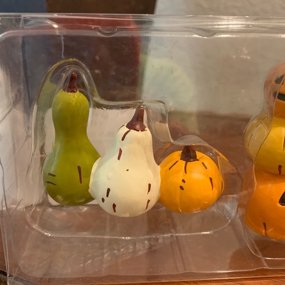 HALLOWEEN JACK-O'-LANTERN MINI MANTLE DECOR HYDE & EEK 2 SETS - Picture 4 of 5